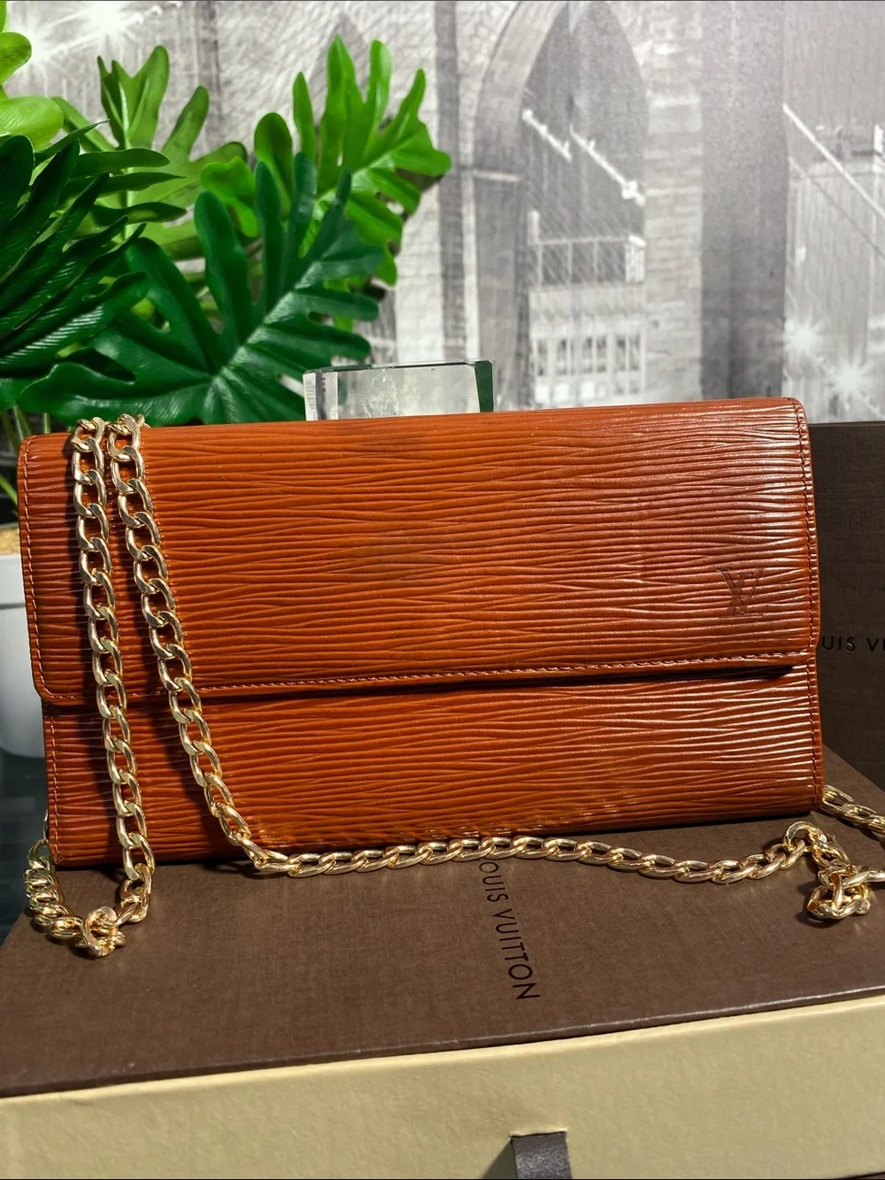 Authentic Louis Vuitton Epi International Wallet
